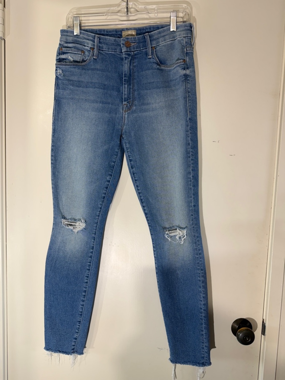 Mother Women’s Blue Distressed Skinny Jeans Size 29